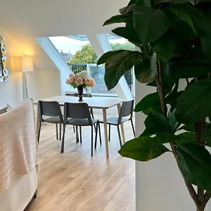 Stunning Luminous Penthouse/ 2beds 2baths Bournemouth